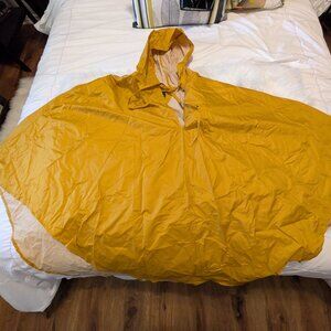 EUC ShedRain rain poncho - One Size